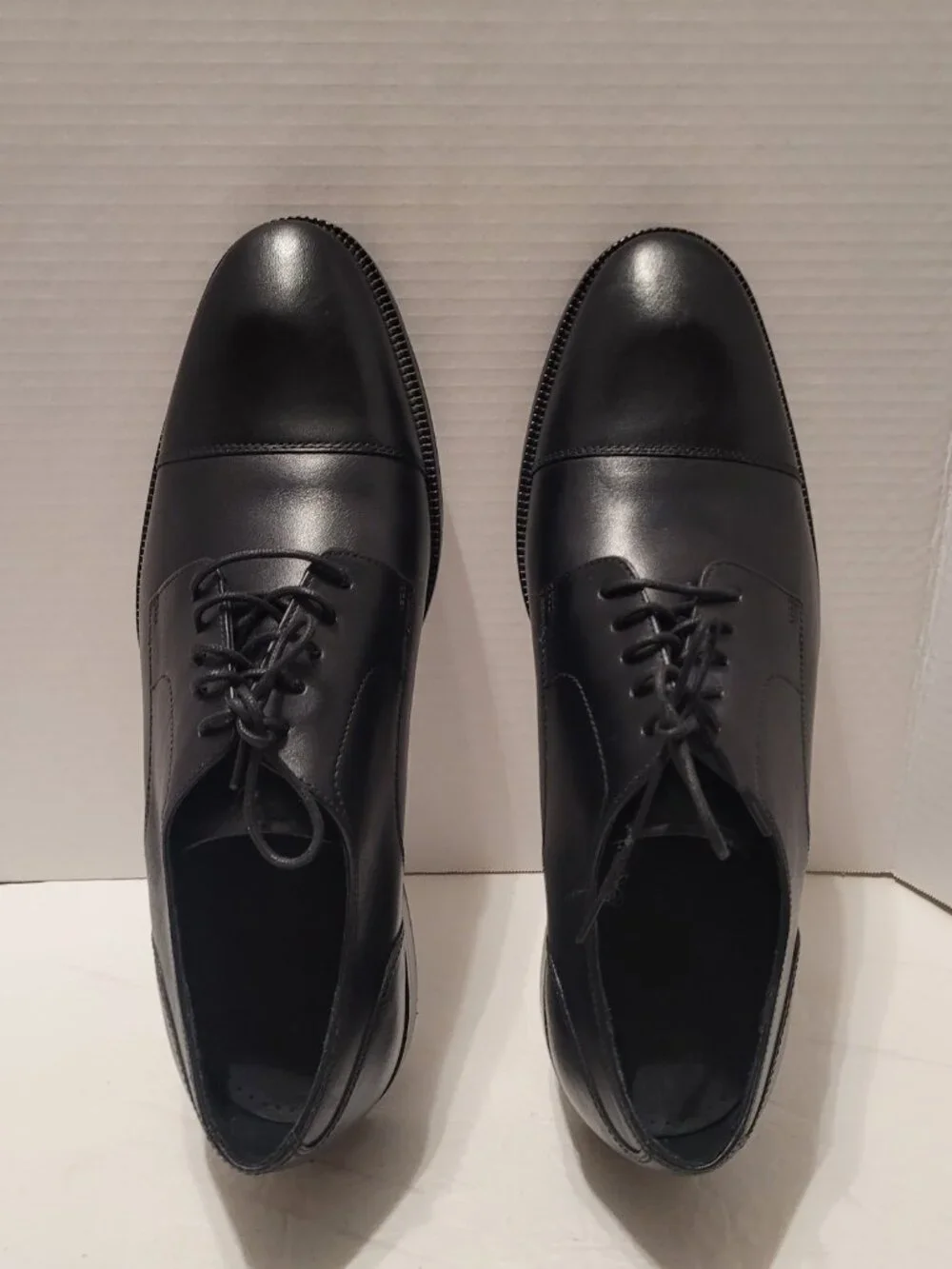 COLE HAAN Men's Dress Shoes Black Leather Lace Up Cap Toe Oxfords Size 10.5M